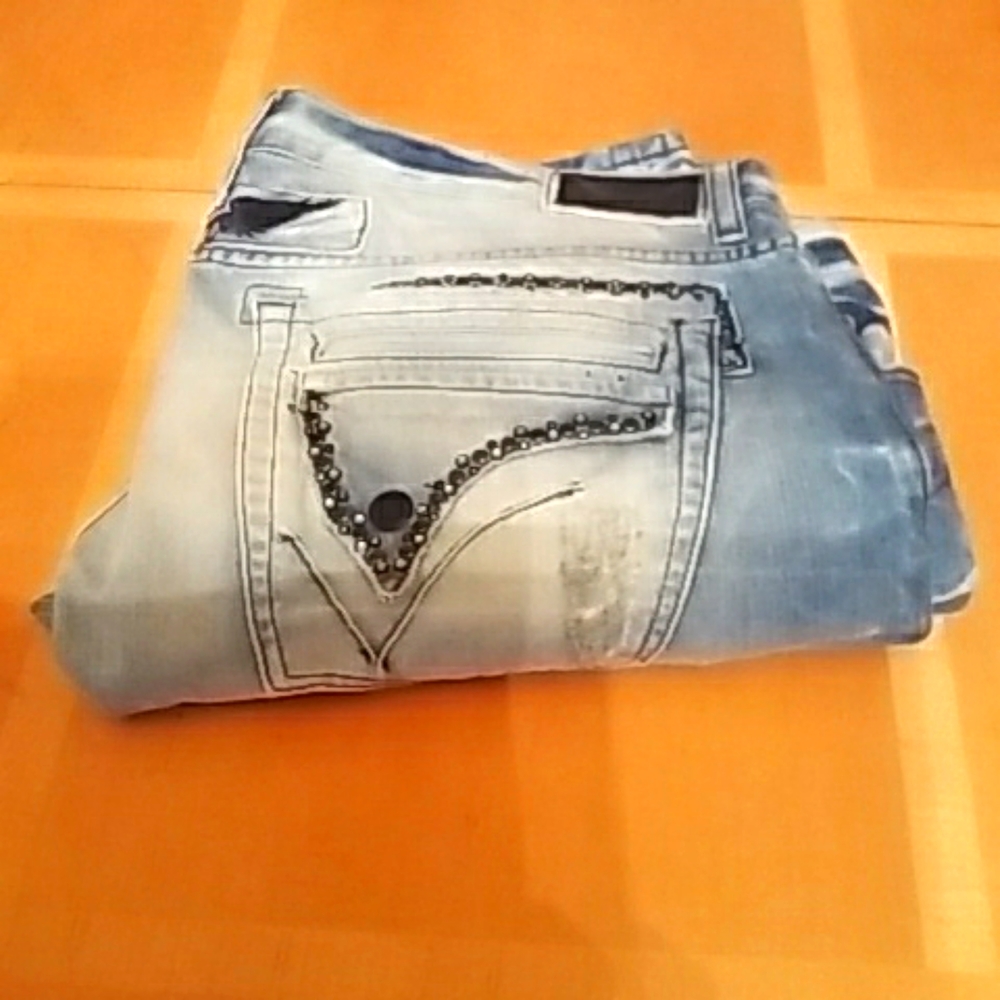 🐇🐇ROBINS JEANS SIZE 42 X 34 LONG FLAP BLING (  No KEY CHAIN )